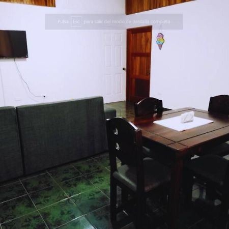 Casa Kros Quepos Exterior foto